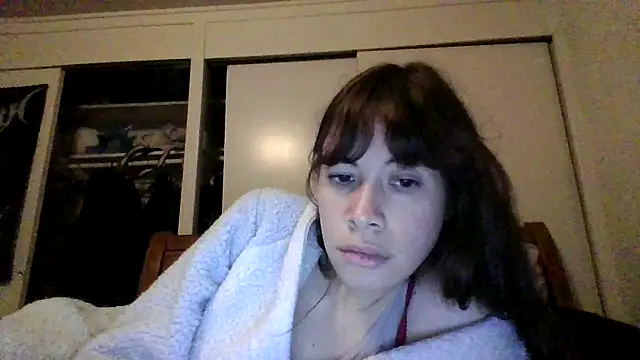 petitedoll29 online show from December 29, 2024, 1:02 am