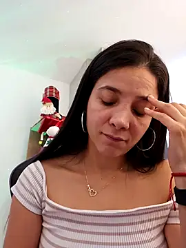 Snapshot of miaeyes chatting on December 16, 2024, 3:00 pm miaeyes online show from December 16, 2024, 3:00 pm