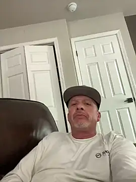 MoneyedOverlap online show from December 20, 2024, 10:32 pm