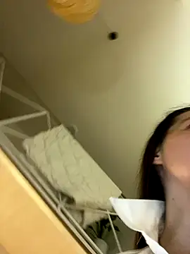 Snapshot of Nicole-Ray chatting on September 18, 2025, 9:50 pm Nicole-Ray online show from September 18, 2025, 9:50 pm