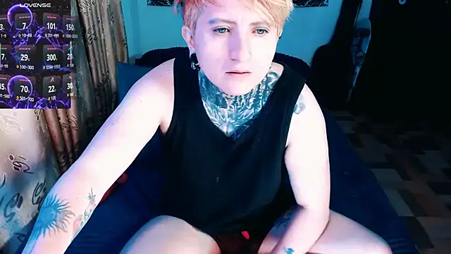 Marieblueeyes online show from November 9, 2025, 4:44 am