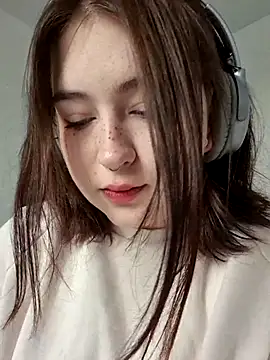 Yammy Yumi online show from October 12, 2025, 6:12 am