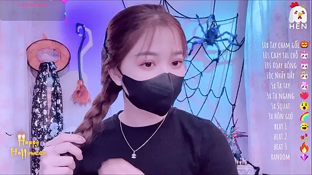 Snapshot of hen237 chatting on October 29, 2025, 10:55 pm hen237 online show from October 29, 2025, 10:55 pm