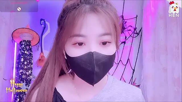 Snapshot of hen237 chatting on November 7, 2025, 12:32 am hen237 online show from November 7, 2025, 12:32 am