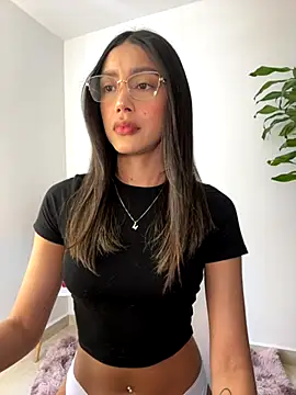 Snapshot of SelenaStone chatting on September 13, 2025, 7:13 pm SelenaStone online show from September 13, 2025, 7:13 pm