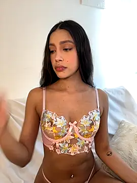 Snapshot of SelenaStone chatting on September 15, 2025, 9:37 pm SelenaStone online show from September 15, 2025, 9:37 pm