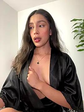 Snapshot of SelenaStone chatting on September 17, 2025, 9:49 pm SelenaStone online show from September 17, 2025, 9:49 pm