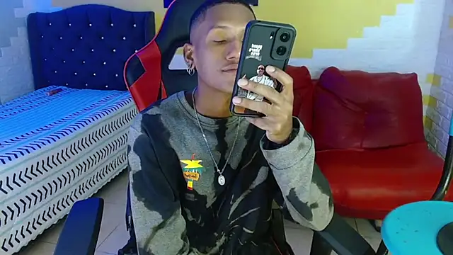 ManSant online show from October 28, 2025, 3:25 pm