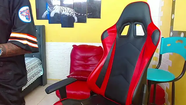 ManSant online show from October 29, 2025, 3:36 pm