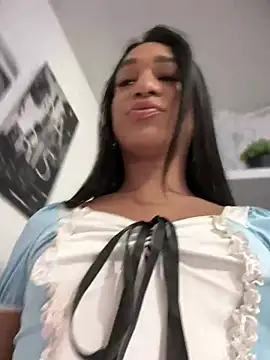 Snapshot of Ashly_Miller chatting on January 14, 2025, 11:05 pm Ashly Miller online show from January 14, 2025, 11:05 pm