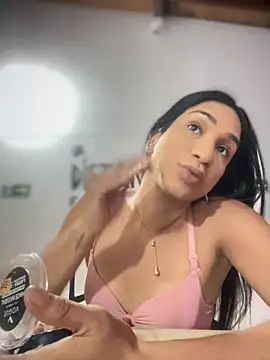 Snapshot of Ashly_Miller chatting on November 19, 2025, 7:25 pm Ashly Miller online show from November 19, 2025, 7:25 pm