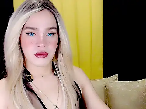 Snapshot of arianneXXX_ts chatting on September 12, 2025, 9:37 pm arianneXXX ts online show from September 12, 2025, 9:37 pm