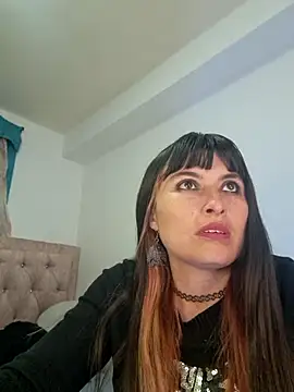 Alexandrasaenz online show from March 27, 2026, 11:04 pm