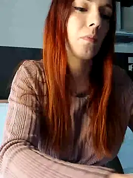 Snapshot of clara-francaise chatting on May 6, 2026, 4:01 pm clara-francaise online show from May 6, 2026, 4:01 pm