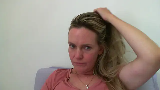 Annylove1 online show from January 22, 2025, 2:56 pm