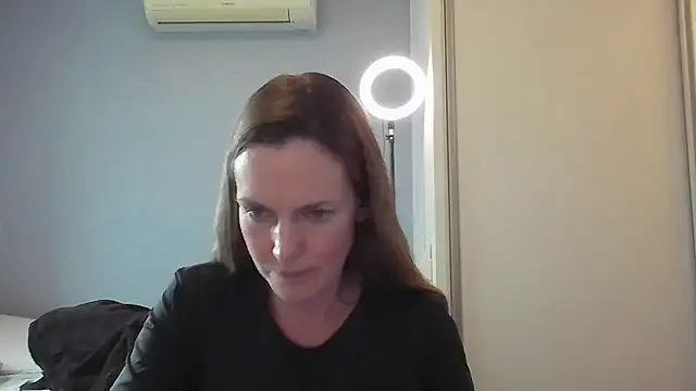 Snapshot of Annylove1 chatting on November 17, 2025, 3:51 pm Annylove1 online show from November 17, 2025, 3:51 pm