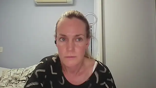 Annylove1 online show from February 2, 2026, 12:20 am