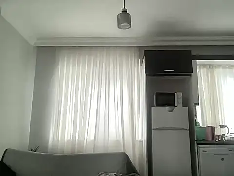 Snapshot of ALPHANDRE chatting on December 21, 2025, 10:44 am ALPHANDRE online show from December 21, 2025, 10:44 am