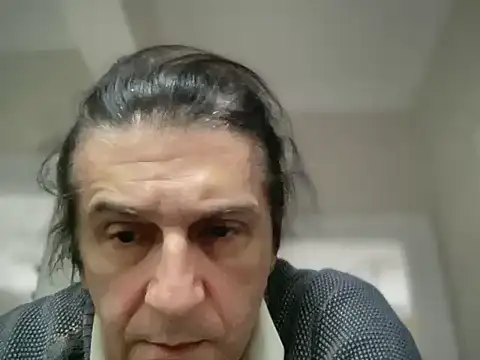 Snapshot of ALPHANDRE chatting on January 14, 2026, 8:31 am ALPHANDRE online show from January 14, 2026, 8:31 am