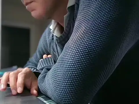 Snapshot of ALPHANDRE chatting on January 15, 2026, 9:14 am ALPHANDRE online show from January 15, 2026, 9:14 am