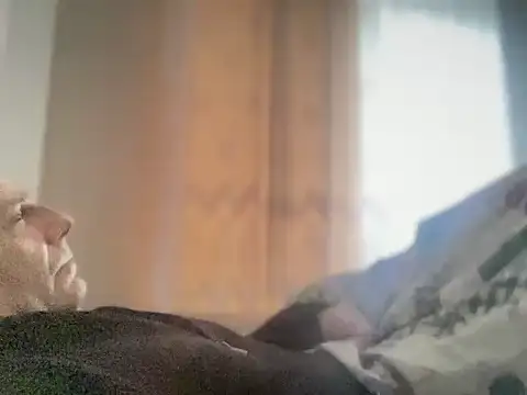 Snapshot of ALPHANDRE chatting on February 8, 2026, 6:28 am ALPHANDRE online show from February 8, 2026, 6:28 am