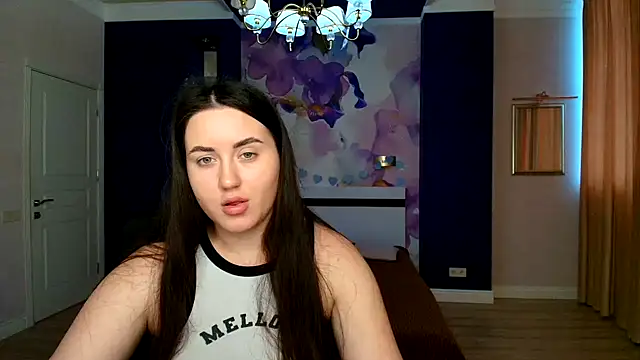 Roxie Bradley online show from January 24, 2025, 7:51 am