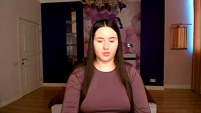 Roxie Bradley online show from March 18, 2025, 6:46 am