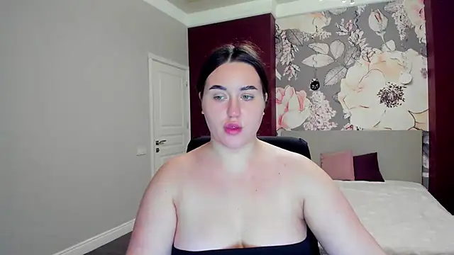 Roxie Bradley online show from November 8, 2025, 7:08 am