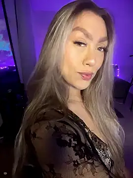 Snapshot of Im_sophiie chatting on January 18, 2026, 6:39 am Im sophiie online show from January 18, 2026, 6:39 am