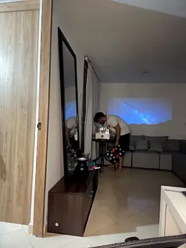 Snapshot of Im_sophiie chatting on February 17, 2026, 6:54 am Im sophiie online show from February 17, 2026, 6:54 am