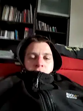 Matttthees online show from February 27, 2025, 2:43 pm