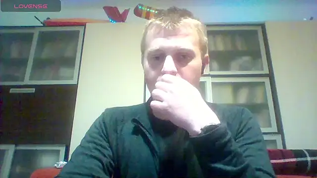 Matttthees online show from November 4, 2025, 9:36 pm