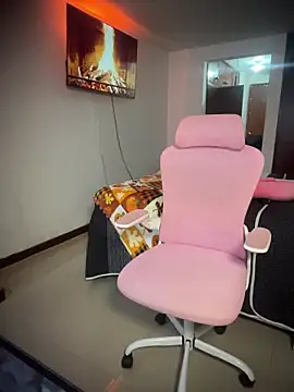 Snapshot of Miaparkerss_ chatting on October 30, 2025, 9:48 pm Miaparkerss online show from October 30, 2025, 9:48 pm