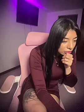 Miaparkerss  online show from March 21, 2026, 1:32 am