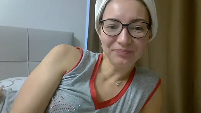 Ashleyspice online show from October 13, 2025, 6:13 am
