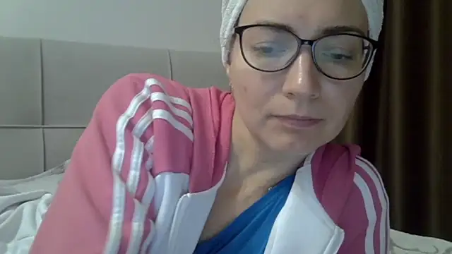 Snapshot of Ashleyspice chatting on November 10, 2025, 5:28 am Ashleyspice online show from November 10, 2025, 5:28 am