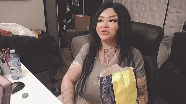 sheylagoddess11 online show from December 21, 2025, 12:01 pm