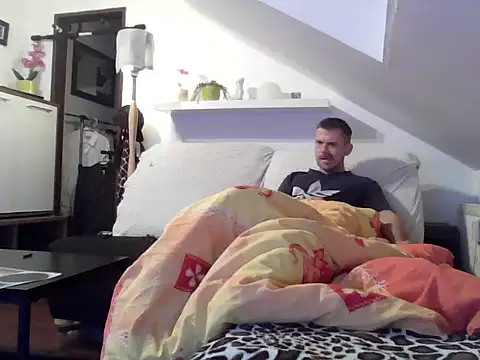 Cambitchboy online show from December 17, 2025, 5:13 am