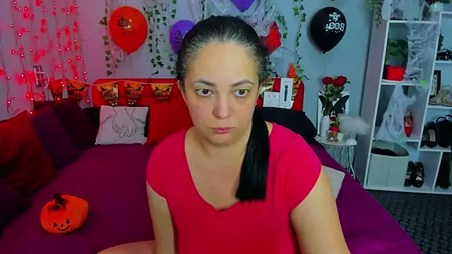 Snapshot of DarlingMilf chatting on October 28, 2025, 7:27 pm DarlingMilf online show from October 28, 2025, 7:27 pm