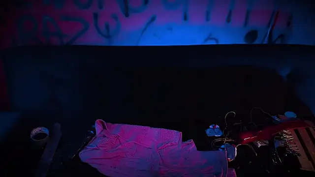 Snapshot of Laura_takint chatting on February 8, 2025, 10:08 pm Laura takint online show from February 8, 2025, 10:08 pm