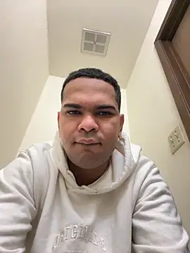 Snapshot of marhi32 chatting on November 26, 2025, 12:17 pm marhi32 online show from November 26, 2025, 12:17 pm