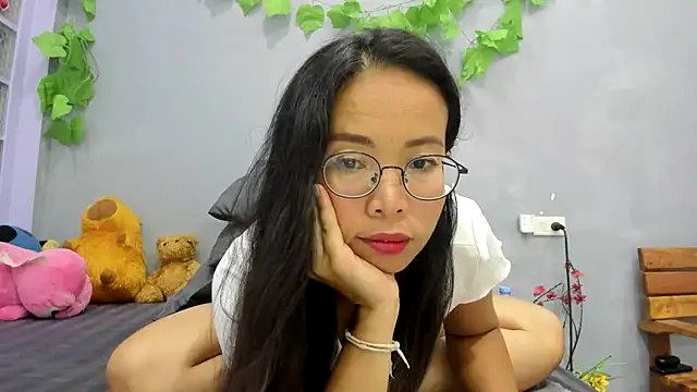 loveley jenny online show from April 17, 2026, 11:24 am