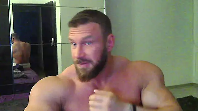muscularkevin online show from May 6, 2026, 3:24 am