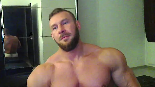 muscularkevin online show from May 23, 2026, 3:23 am