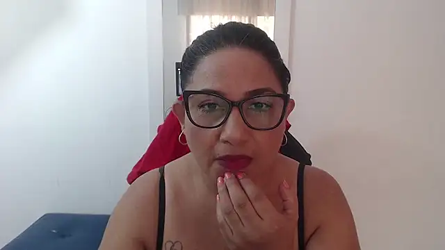 Snapshot of Katha_Marck chatting on April 18, 2026, 1:48 pm Katha Marck online show from April 18, 2026, 1:48 pm