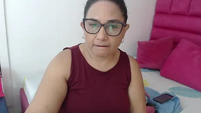 Snapshot of Katha_Marck chatting on May 19, 2026, 12:44 pm Katha Marck online show from May 19, 2026, 12:44 pm