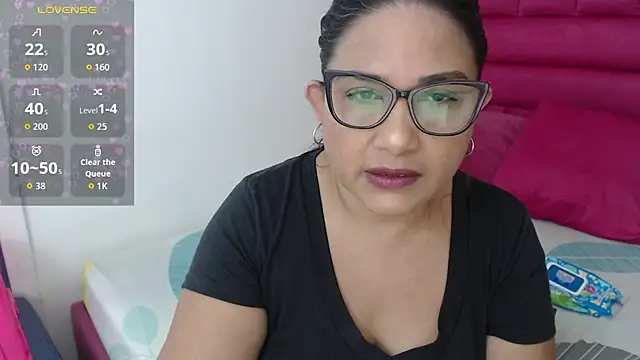 Snapshot of Katha_Marck chatting on May 20, 2026, 12:44 pm Katha Marck online show from May 20, 2026, 12:44 pm