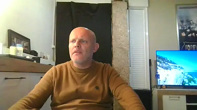 davigochi77bcn online show from November 10, 2025, 7:02 pm