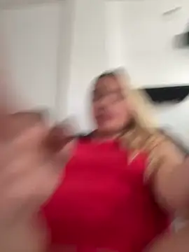 Irisweet  online show from February 20, 2025, 9:20 pm