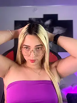 Irisweet  online show from September 11, 2025, 9:48 pm